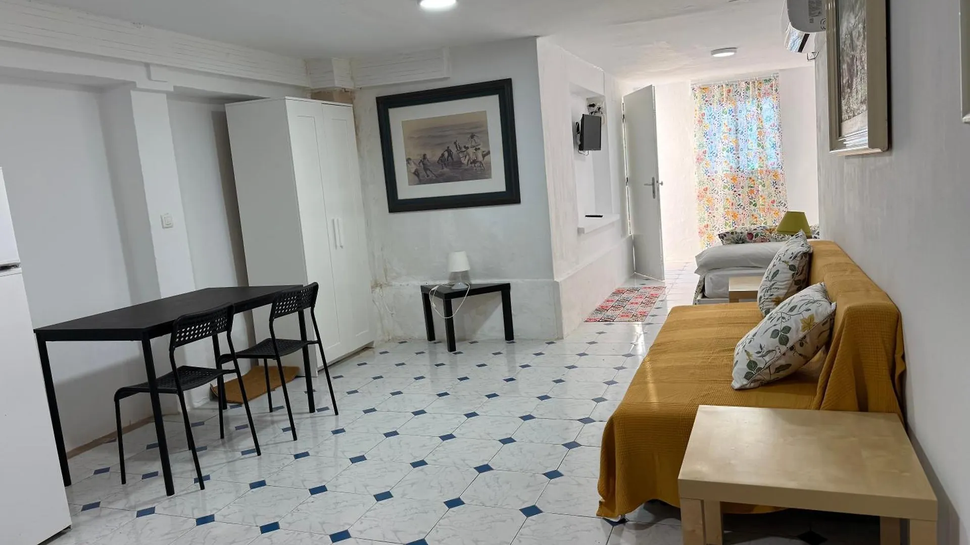 Hostal Apartamentos Playa Del Palo Málaga Apartment