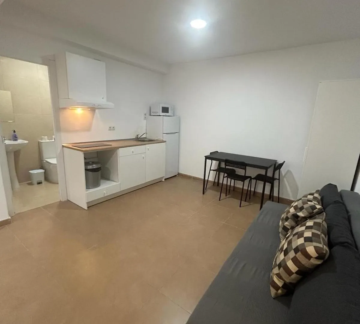 Hostal Apartamentos Playa Del Palo Malaga 0*,  Spain